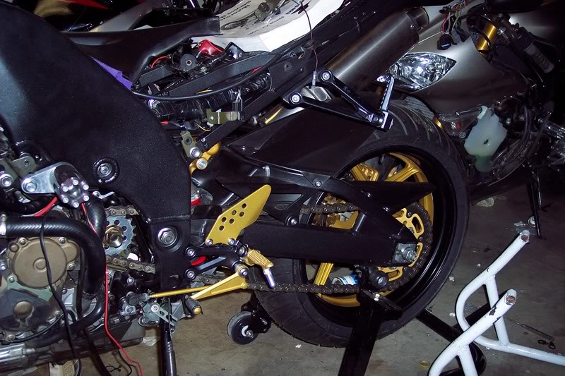 Name:  zx10rearset3.jpg
Views: 131
Size:  107.9 KB